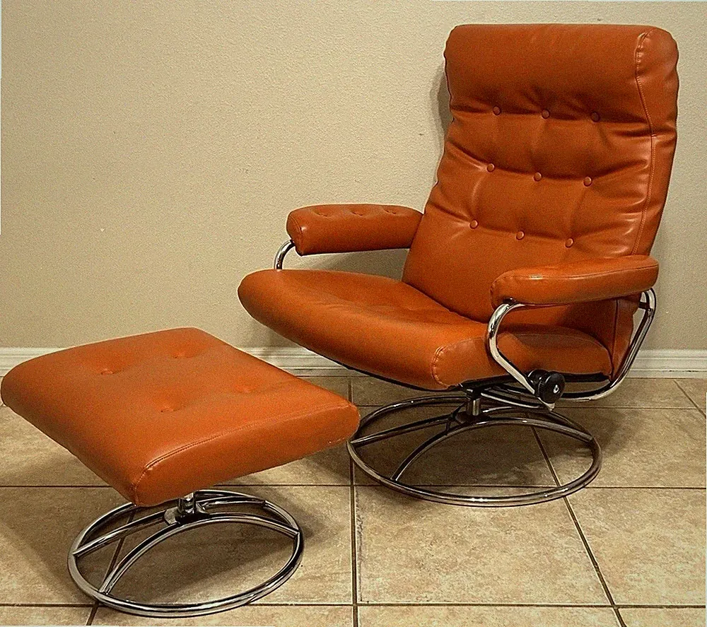 1970’s Original Ekornes Stressless Leather Recliner Chair & Ottoman Furniture
