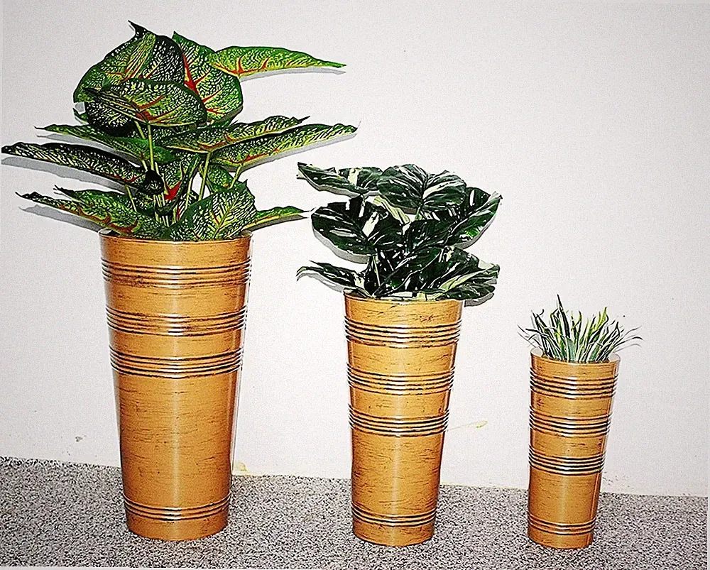 Set of 3 Large Metal Indoor and Outdoor Flower Pot For Home Patio and Deck Decor